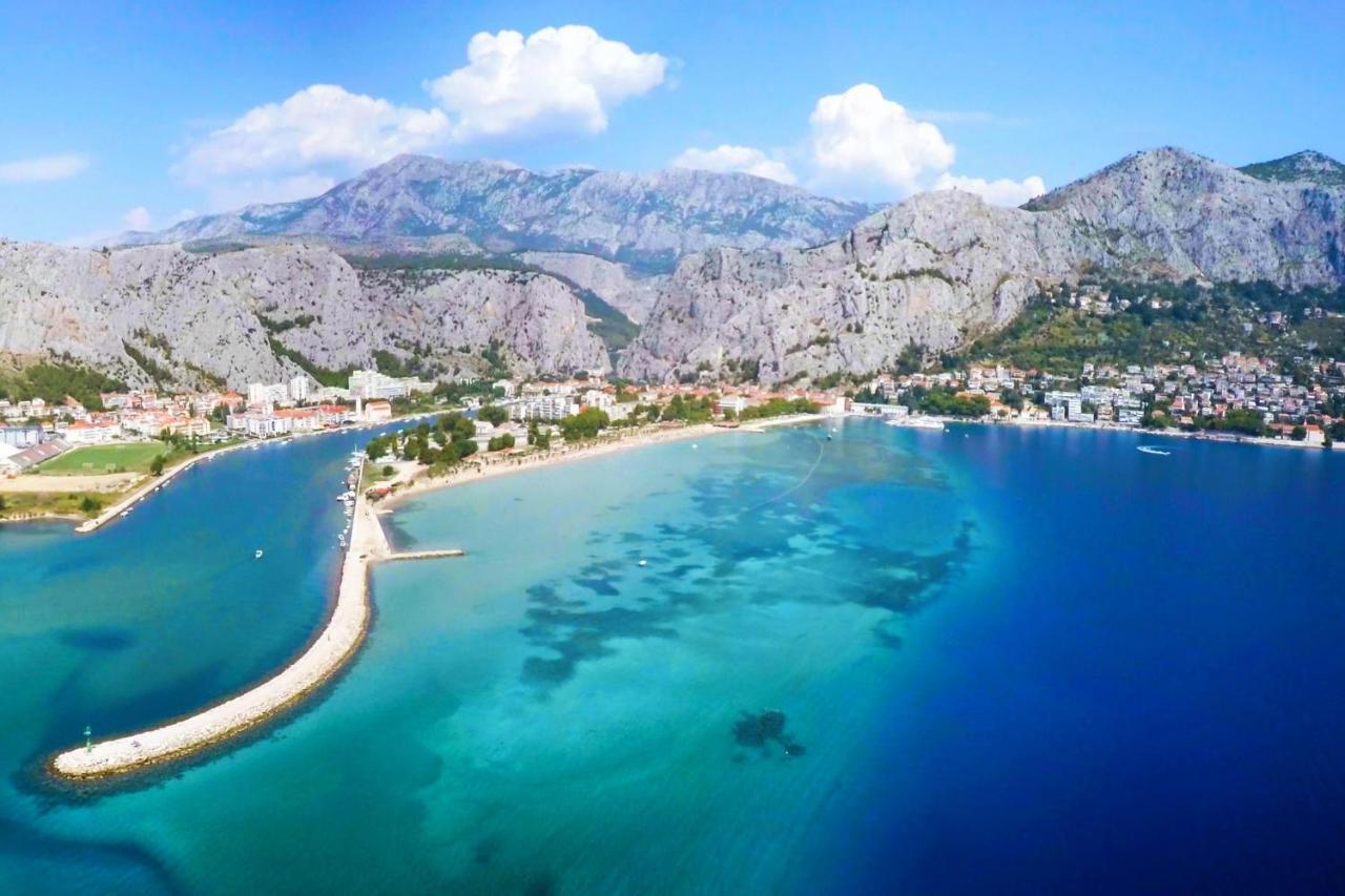Adriatic Beach Suites أوميس المظهر الخارجي الصورة