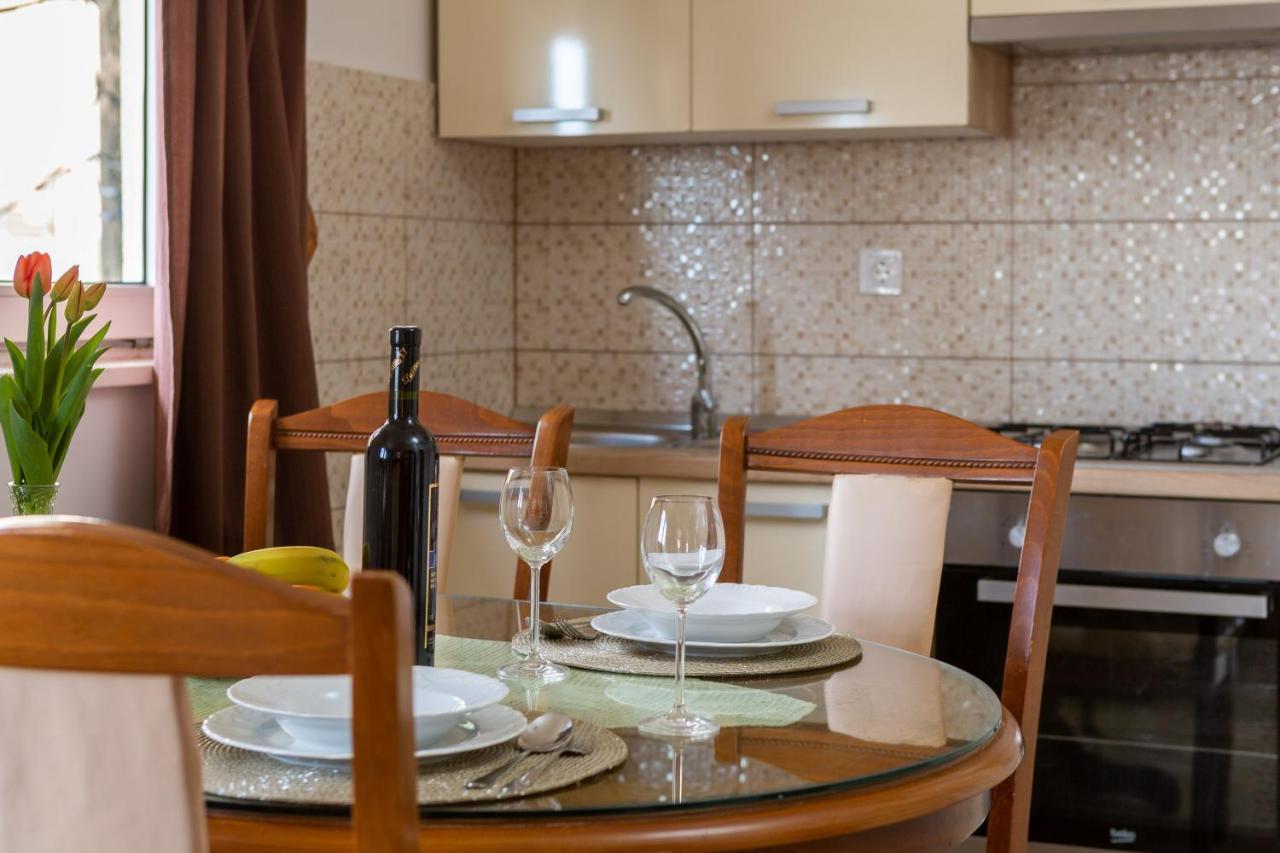 Adriatic Beach Suites أوميس المظهر الخارجي الصورة